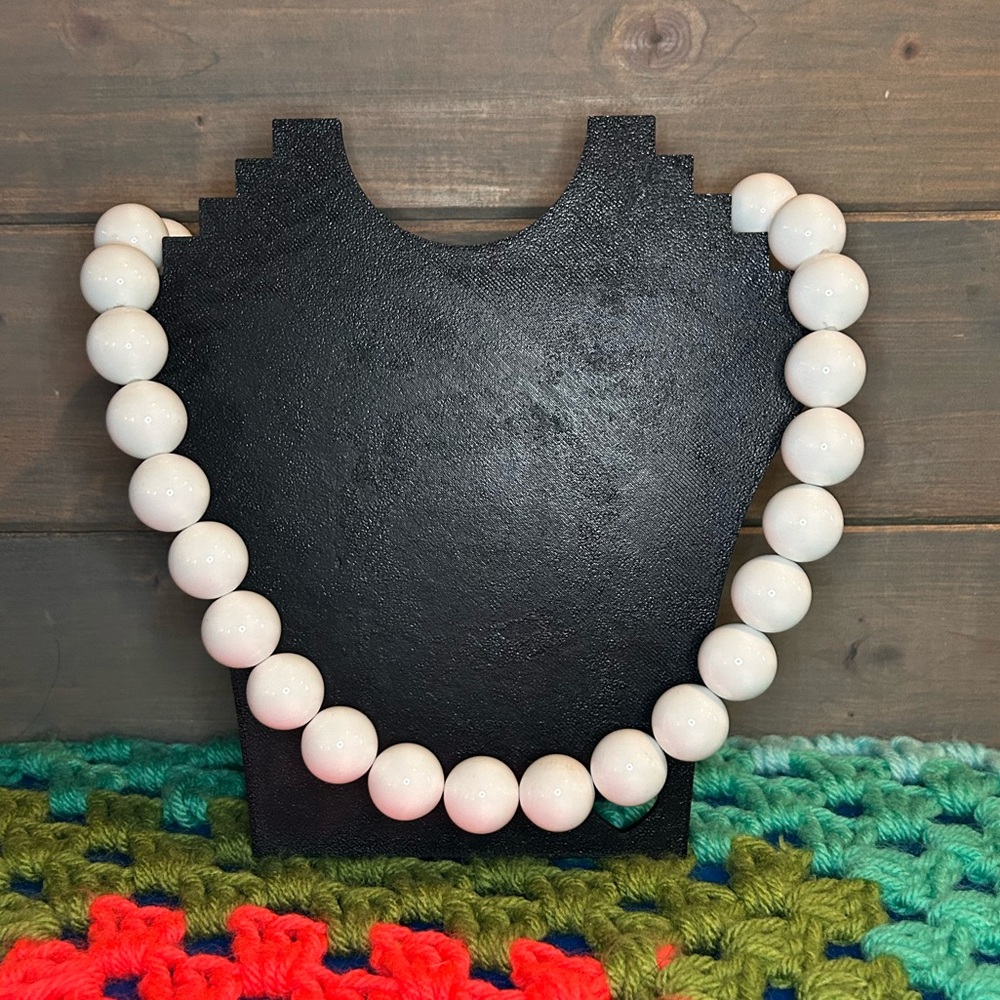 Vintage White Old School Penny Bubble Gum Sized Plastic Beaded  Necklace 24"